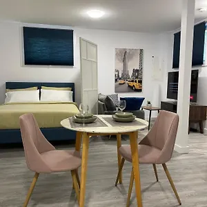 Cozy Modern Studio With Free Parking Onsite Apartment