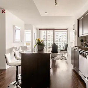 https://downtown-torontofree-parkingcn-tower-view.hotelstorontoontario.org