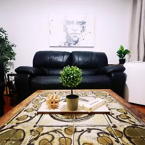 https://plush-2-bedroom-unit-5min-downtown-off-wellington.hotels-in-montreal.org