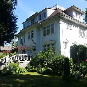 Konukevi Balfour House