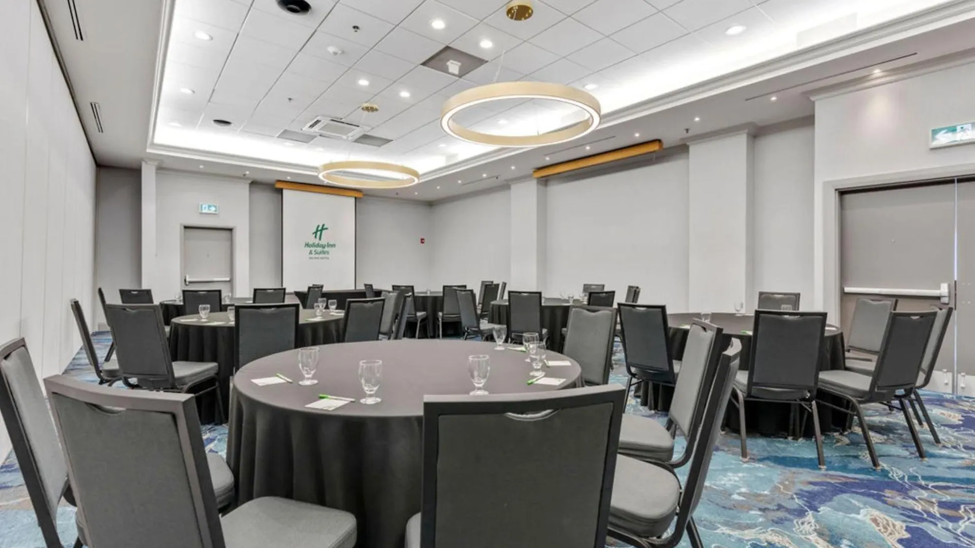 Holiday Inn & Suites Ottawa Kanata By Ihg Hotel