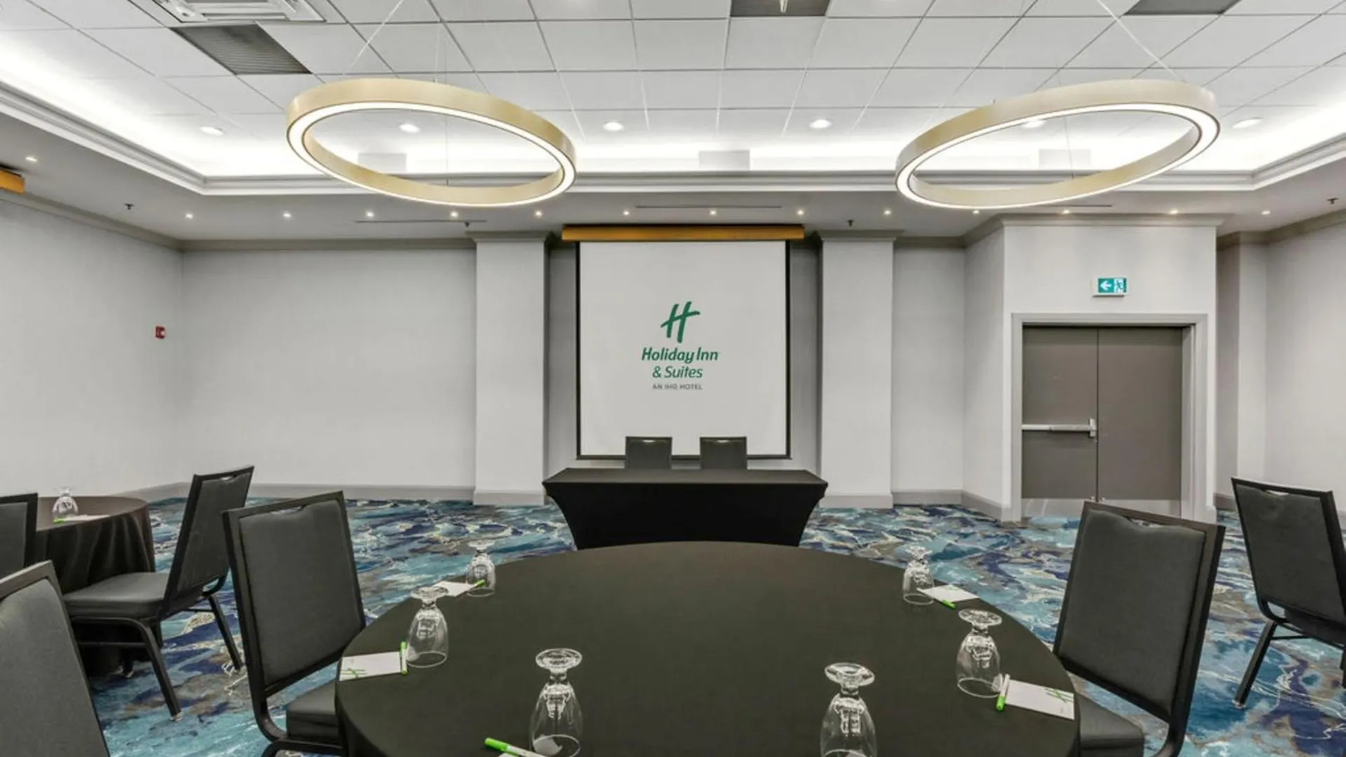 Holiday Inn & Suites Ottawa Kanata By Ihg