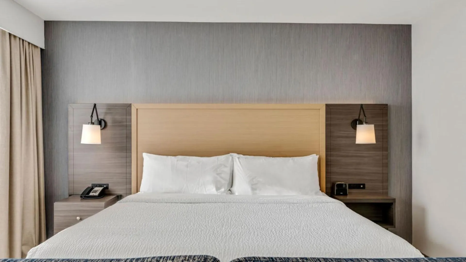 Holiday Inn & Suites Ottawa Kanata By Ihg Otel