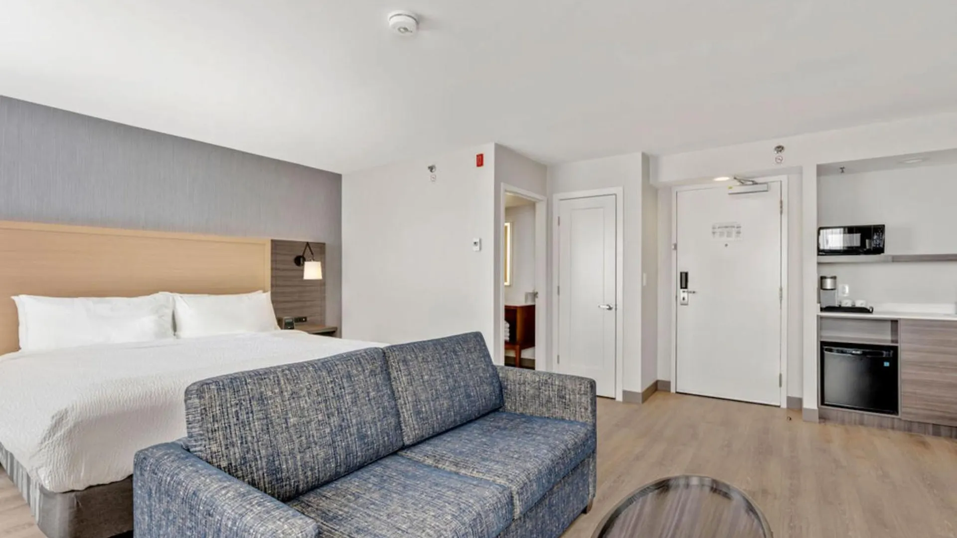 Holiday Inn & Suites Ottawa Kanata By Ihg Hotel