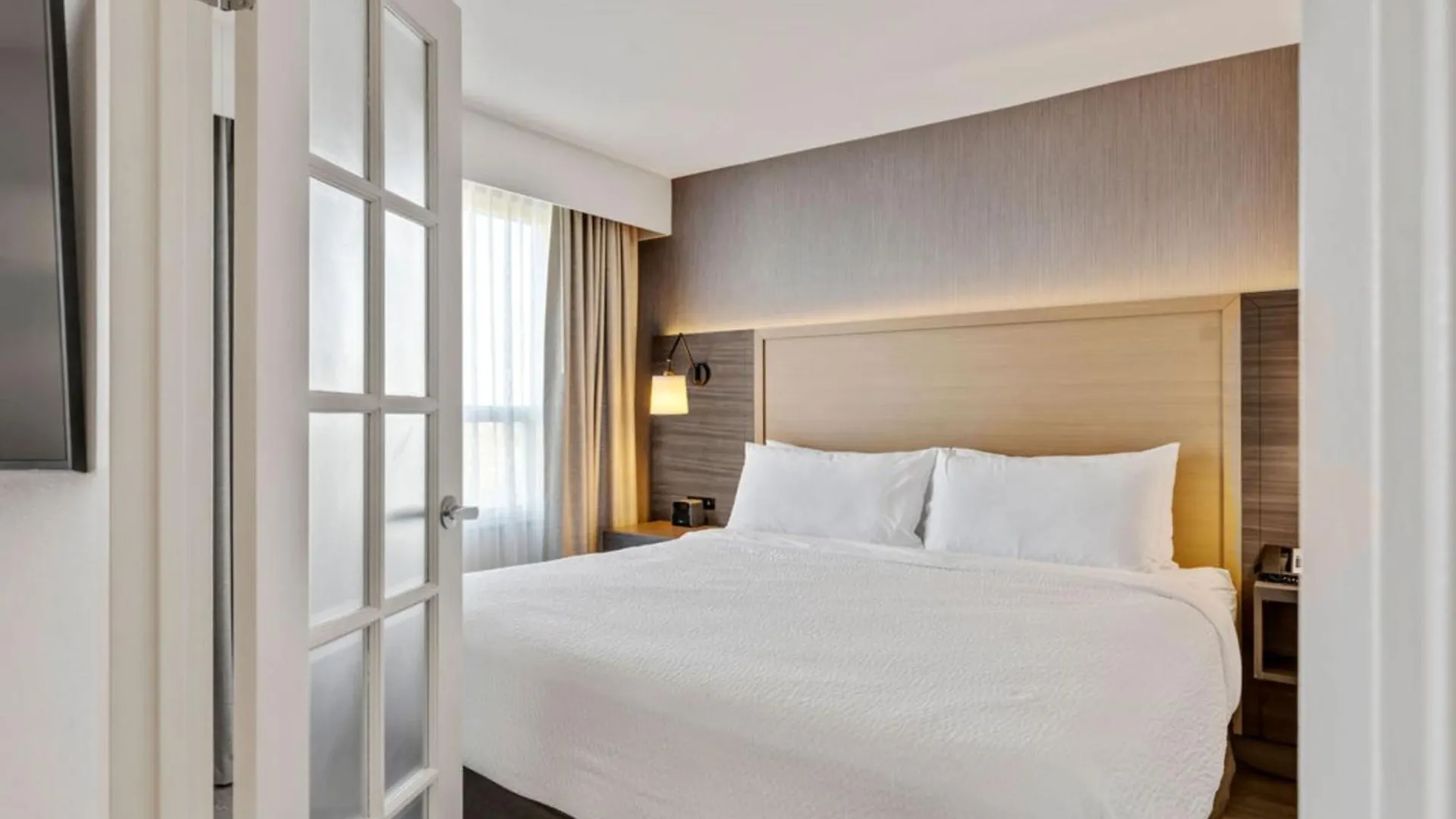 Holiday Inn & Suites Ottawa Kanata By Ihg